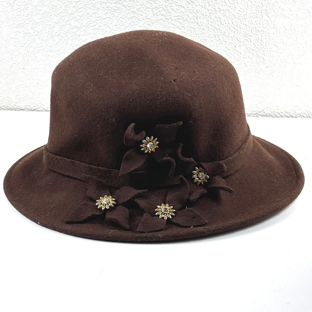 Betmar Cloche Hat Womens OS Brown Wool Felt Rhinestone Floral T874